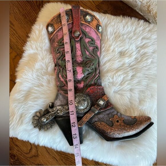 Western Boot Bedazzled Cowgirl Wall Hanging Decor - Picture 13 of 14